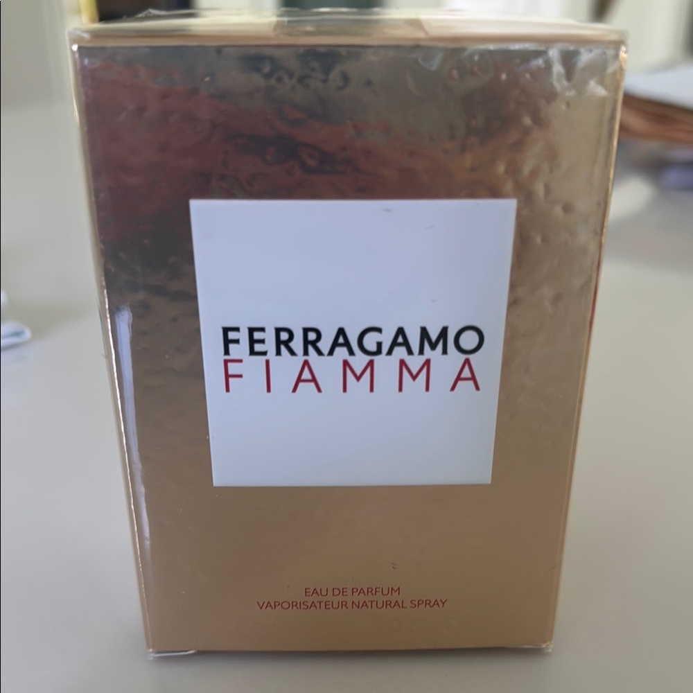 Salvatore Ferragamo Fiamma Eau de Parfum - Gold Box